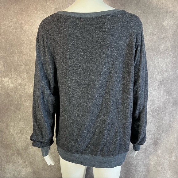 Wildfox Womens Gray Skull Heart Eyes Graphic Jumper Sweatshirt Size Small Soft - Picture 3 of 10